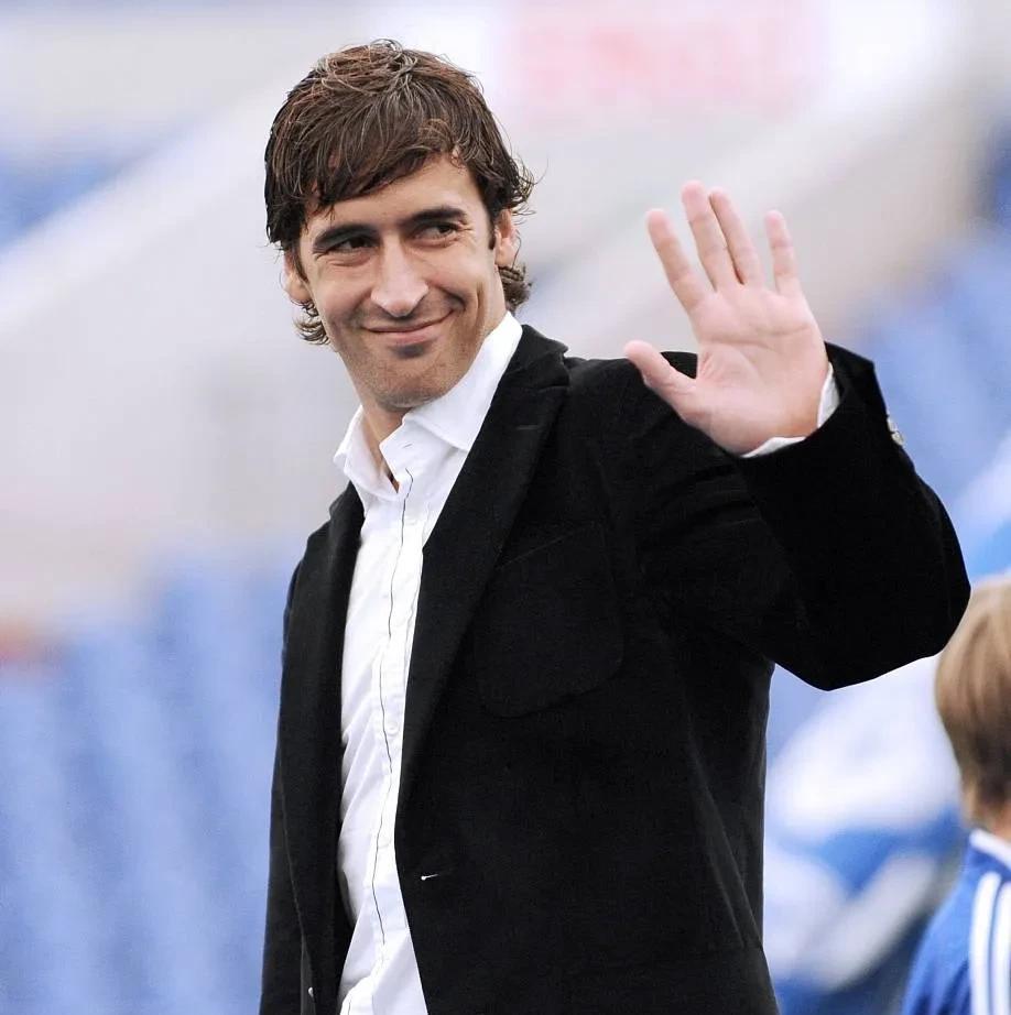 关于转折点皇家马德里队长鼓劲；欧超杯冲刺阶段攻防权衡；气氛紧张；资深球员宣示担当的信息