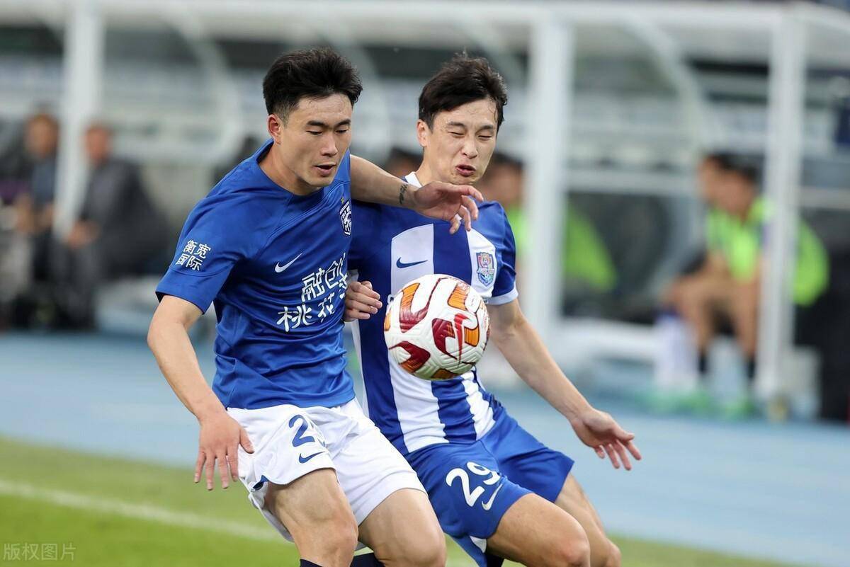 包含尼斯训练开放日；国际比赛日止住颓势引欢呼；中超在即；高层口径保持一致的词条